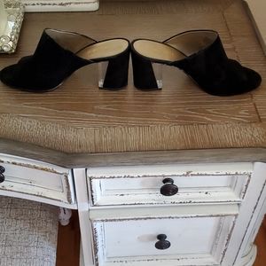 Gently worn Yuna hell Slide Sandels